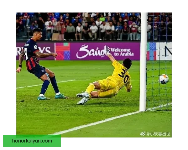 库尔图瓦复出首战表现稳健，助球队稳固防线